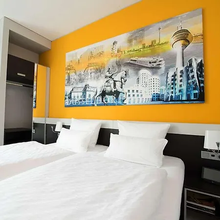 מלון Carathotel 4*