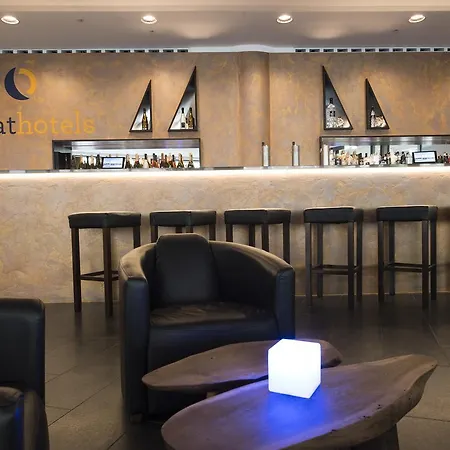 カラットホテル シティ 4* デュッセルドルフ