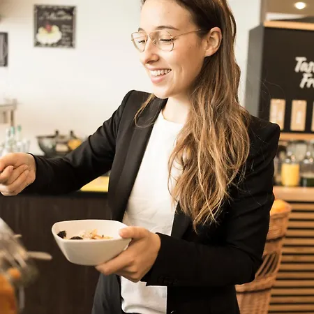 Szálloda Carathotel 4*